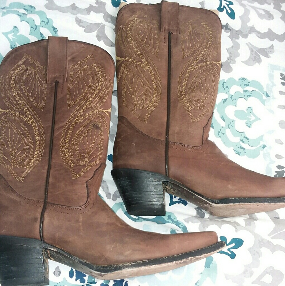 Cowgirl leather brown boots sz.7 fits like 6.5